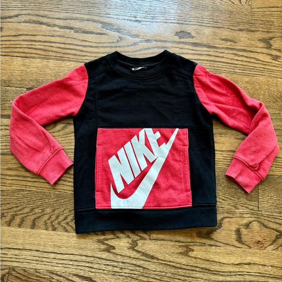 Nike red/black color block sweatshirt with front pouch, size 5 - Picture 2 of 3